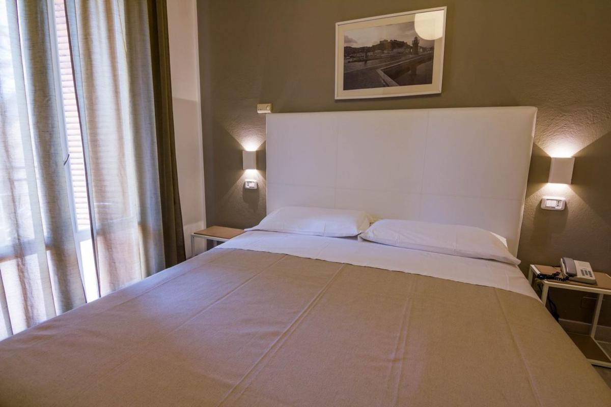 Hotel Mirella Castiglione della Pescaia Pokoj fotografie